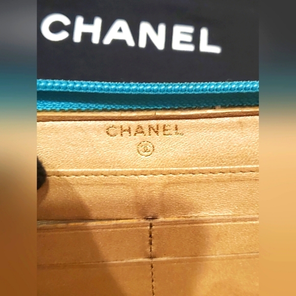 Chanel Camellia Embossed Zip Around Wallet – Turquoise Lambskin - Picture 10 of 16